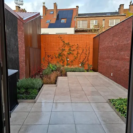 Zeeuitje 度假居 *